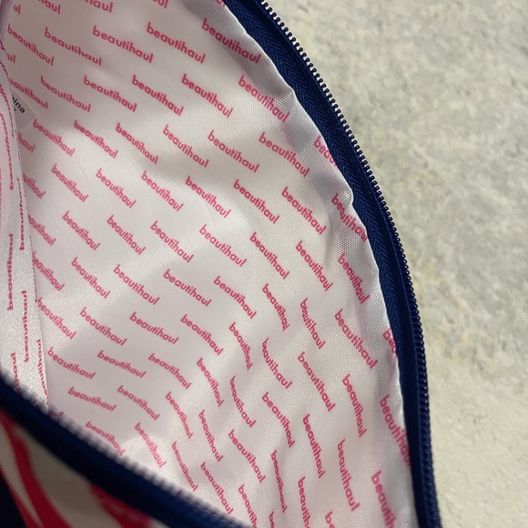 Brand New The Cosmetics Company Store Make-Up Case In Blue 9” X 7” - Picture 4 of 5